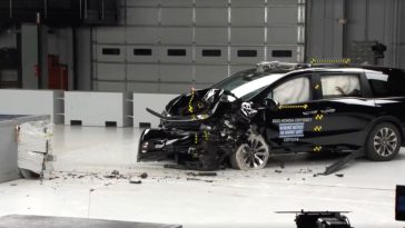 teste colisão minivans